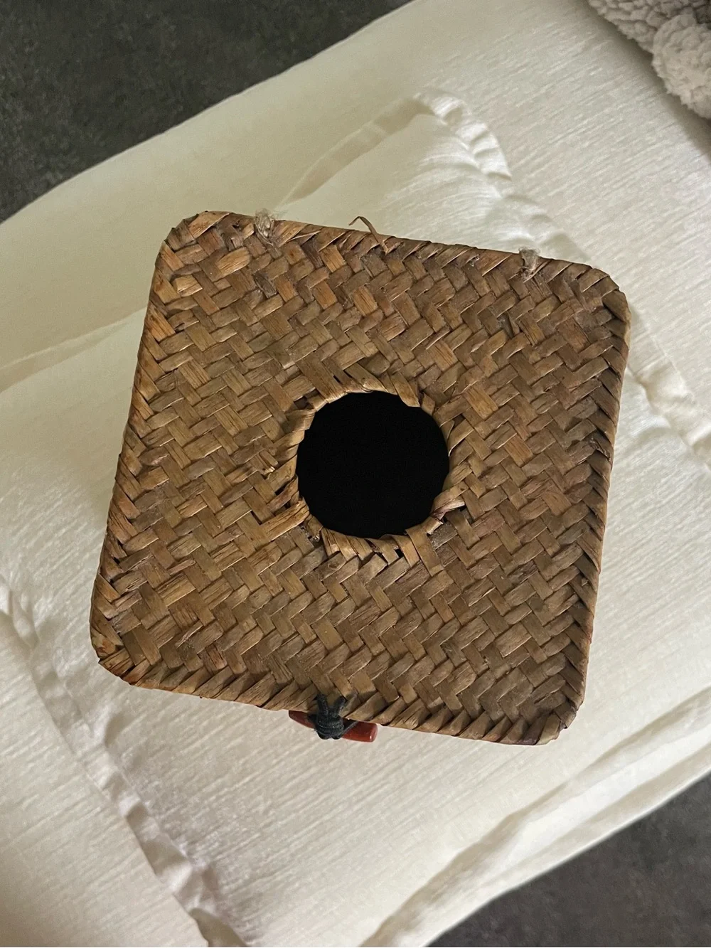 Hand woven Natural Rattan tissue/Kleenex holder